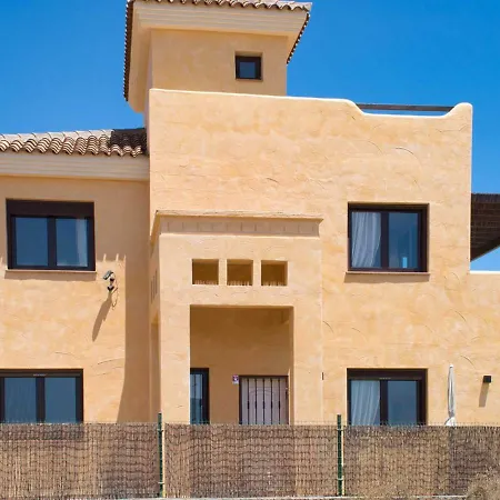 Вилла Island Golf Villas, Amarilla Golf And Country Club