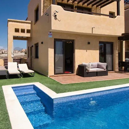 Island Golf Villas, Amarilla Golf And Country Club Вилла *